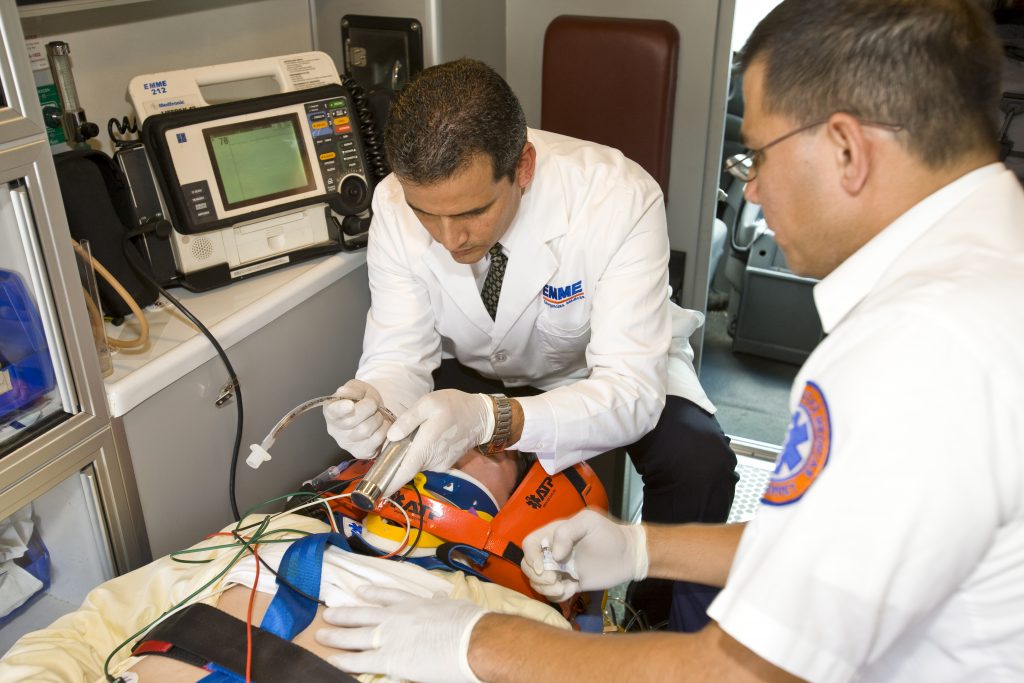 ¿Cuándo acudir a urgencias? Guía para reconocer una emergencia médica real