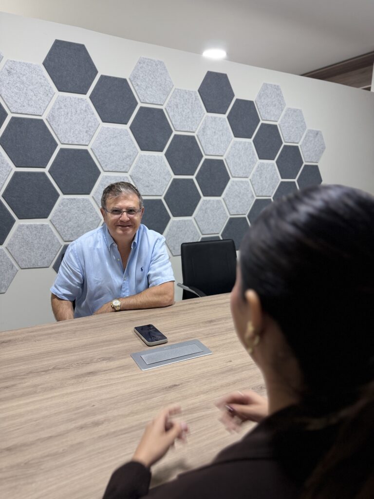Vicente Salazar Pérez, socio mayoritario de Hospital Santa Roberta, durante una entrevista en las instalaciones del hospital en Ciudad Victoria